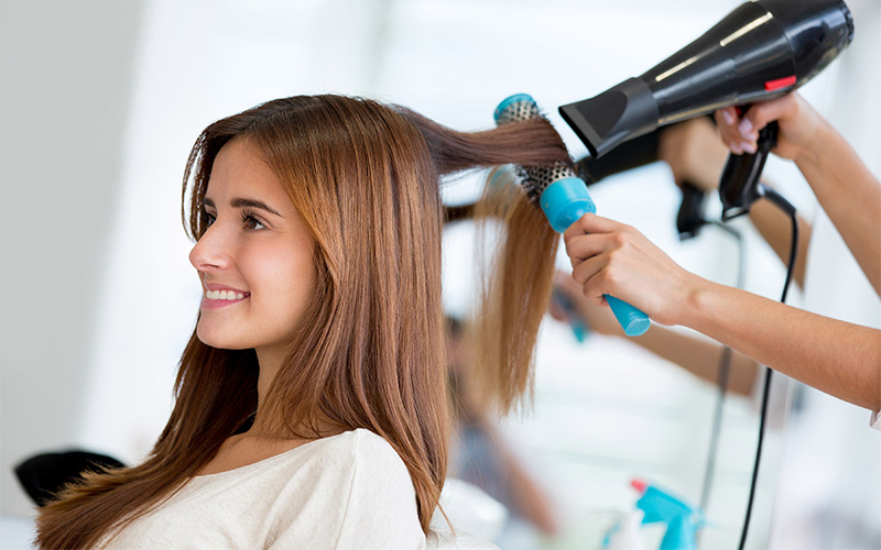 Le principe de fonctionnement et la composition de la teinture pour les cheveux