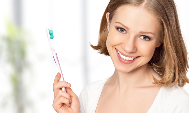 Le principe de fonctionnement et la conception des brosses à dents
