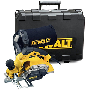 DeWALT D26500K - un avion universel avec un excellent ensemble complet