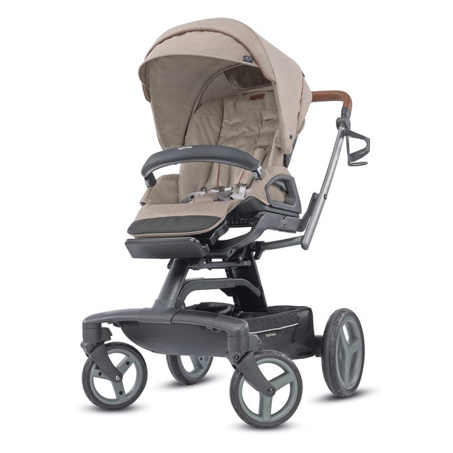 Quad - poussette 3 en 1 avec un support rigide pour le berceau