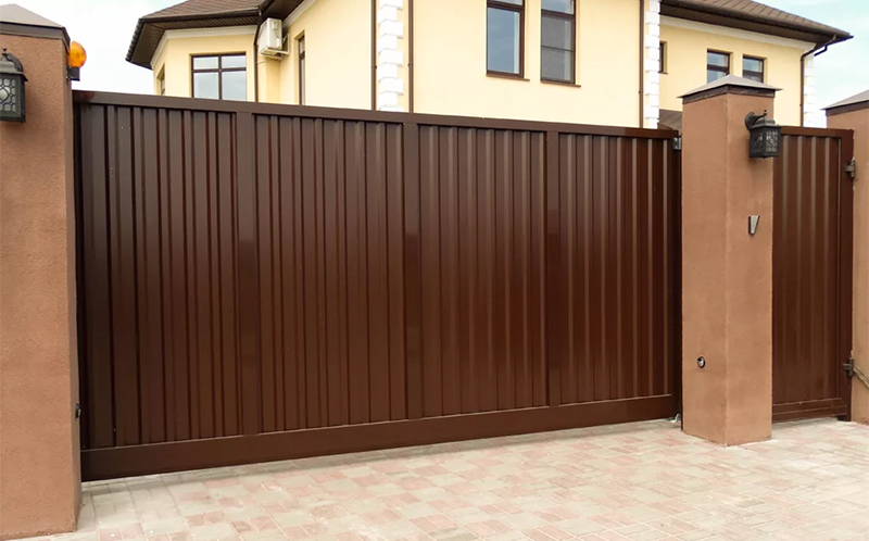 ALUTECH ADS4000 - Portillon en aluminium escamotable pour la parcelle