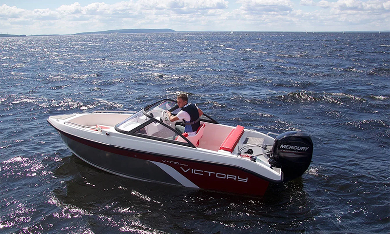 Victory 470 Open - avec un fond fort