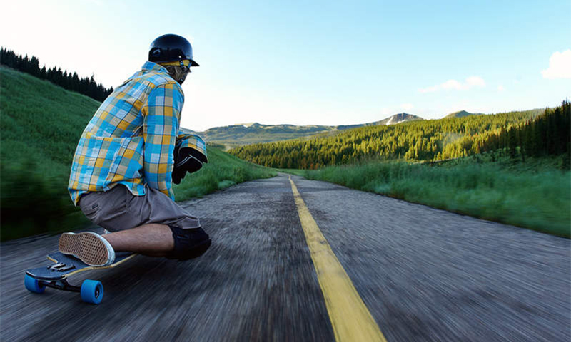 Le principe de fonctionnement et le longboard de l'appareil