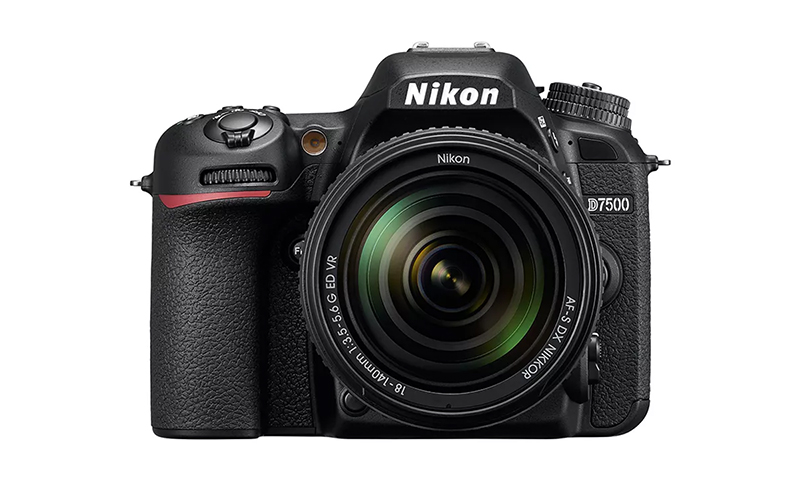 Kit Nikon D7500 - modèle semi-professionnel