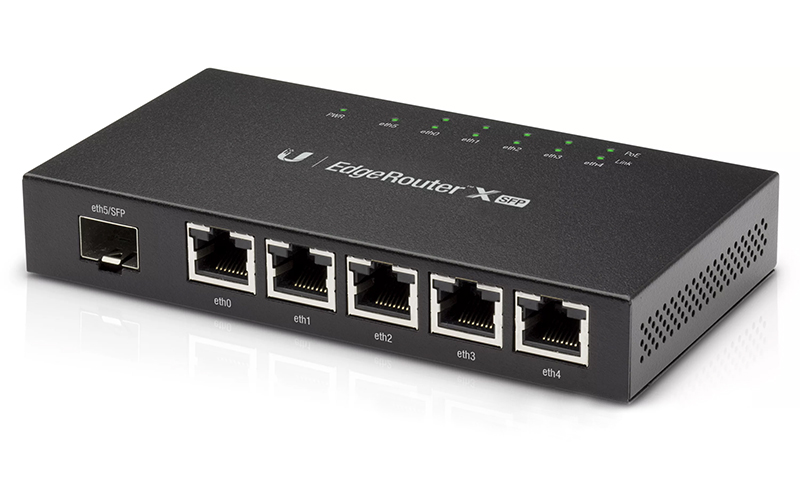 Ubiquiti EdgeRouter X SFP - dans un paquet miniature