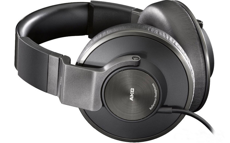 AKG K 550 - l'équilibre optimal entre isolation acoustique et son surround