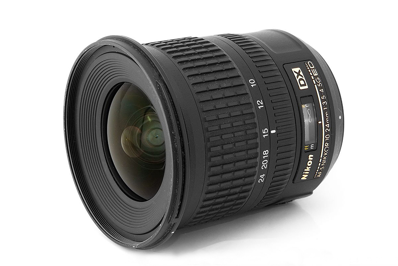 Nikkor AF-S DX 10-24 mm f / 3.5-4.5G ED avec moteur de mise au point intégré