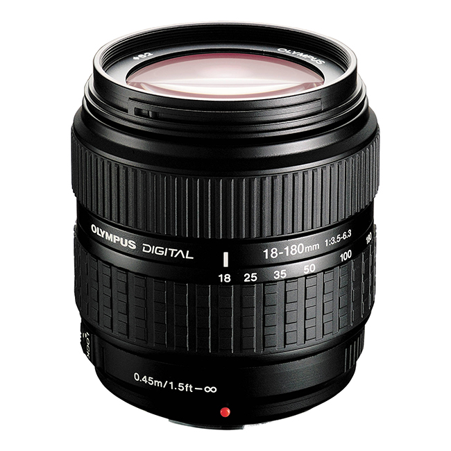 Olympus 18-180mm f / 3.5-6.3 - la solution pour les voyageurs